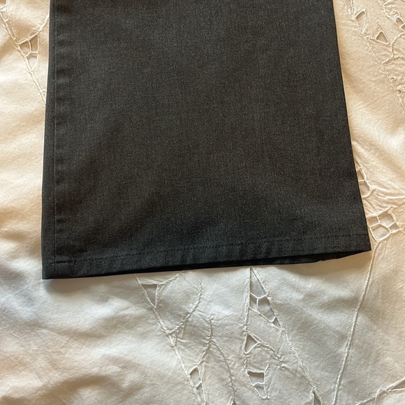 Gray Old Navy, women/business dress pants size 10. Stretch fit for comfort. - Picture 7 of 10